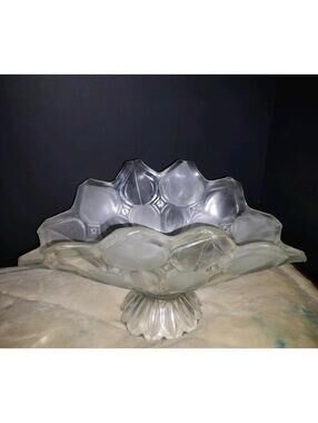 Fruit Bowl Oval Vase Scalloped Edge Frosted Clear Glass Pedestal Vintage